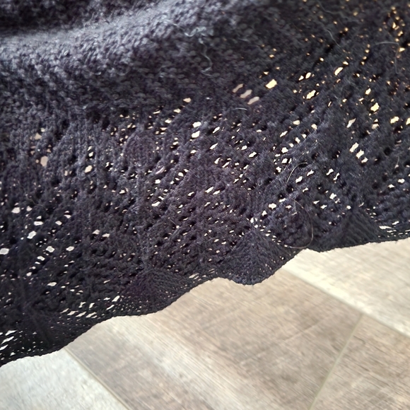 Lauren conrad crocheted blouse size small - Picture 2 of 6